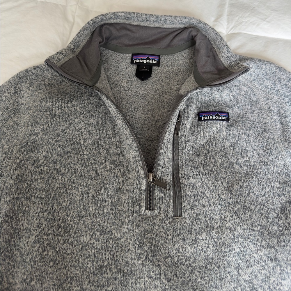 Patagonia Gray Men's Sweater PRISTINE condition size small - Picture 2 of 6